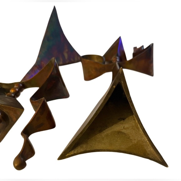 Mid-century Modern Pair of Solid Copper Acid Washed Candlesticks - Picture 7 of 13